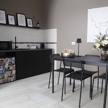 Grey Apartment Caiazzo Eksteriør bilde